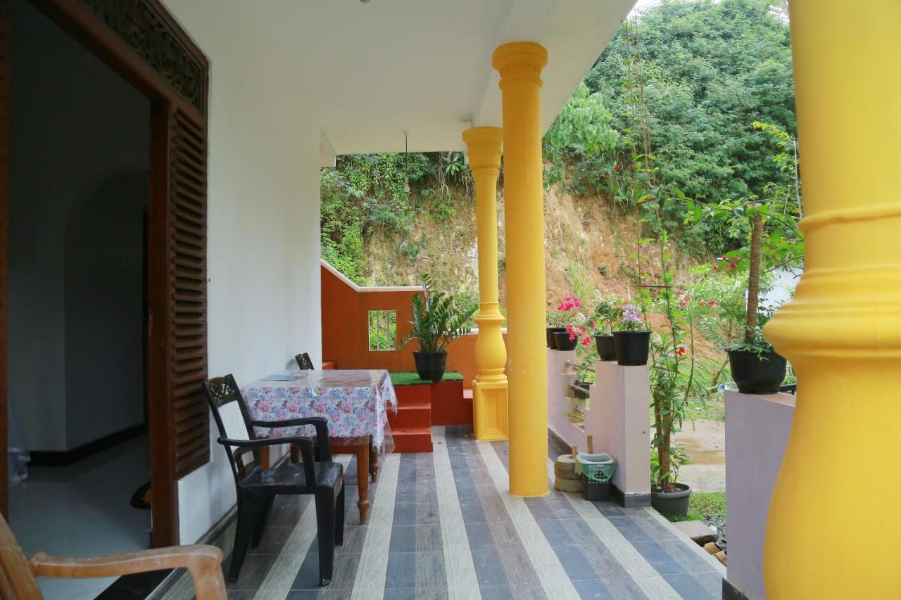 Happy Spring Guest Bed & Breakfast Mirissa Exterior photo